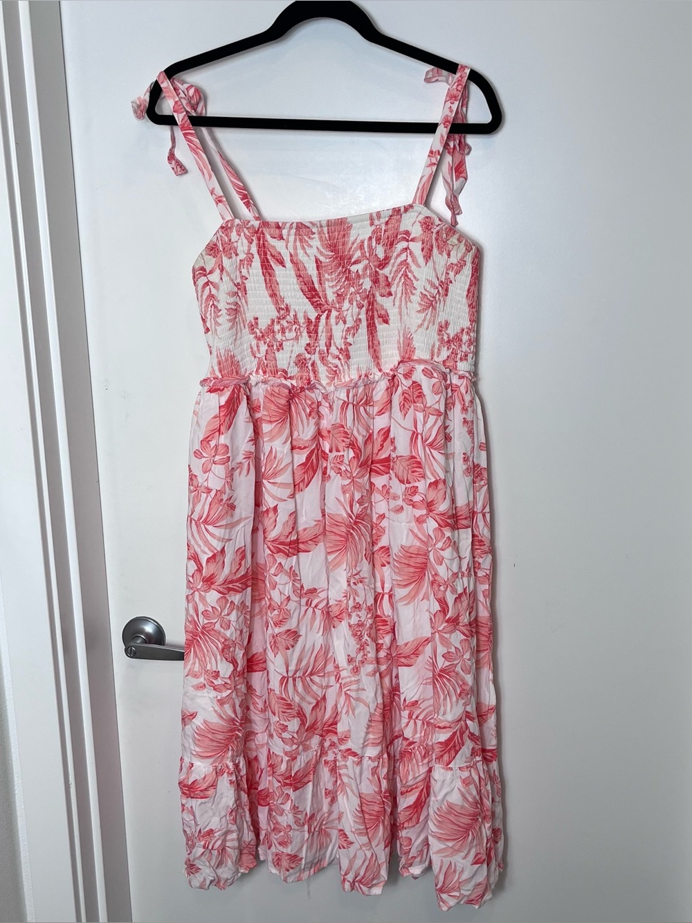 Torrid White Coral Floral Tie Strap Smocked Midi Sun Dress 1X Sleeveless Summer